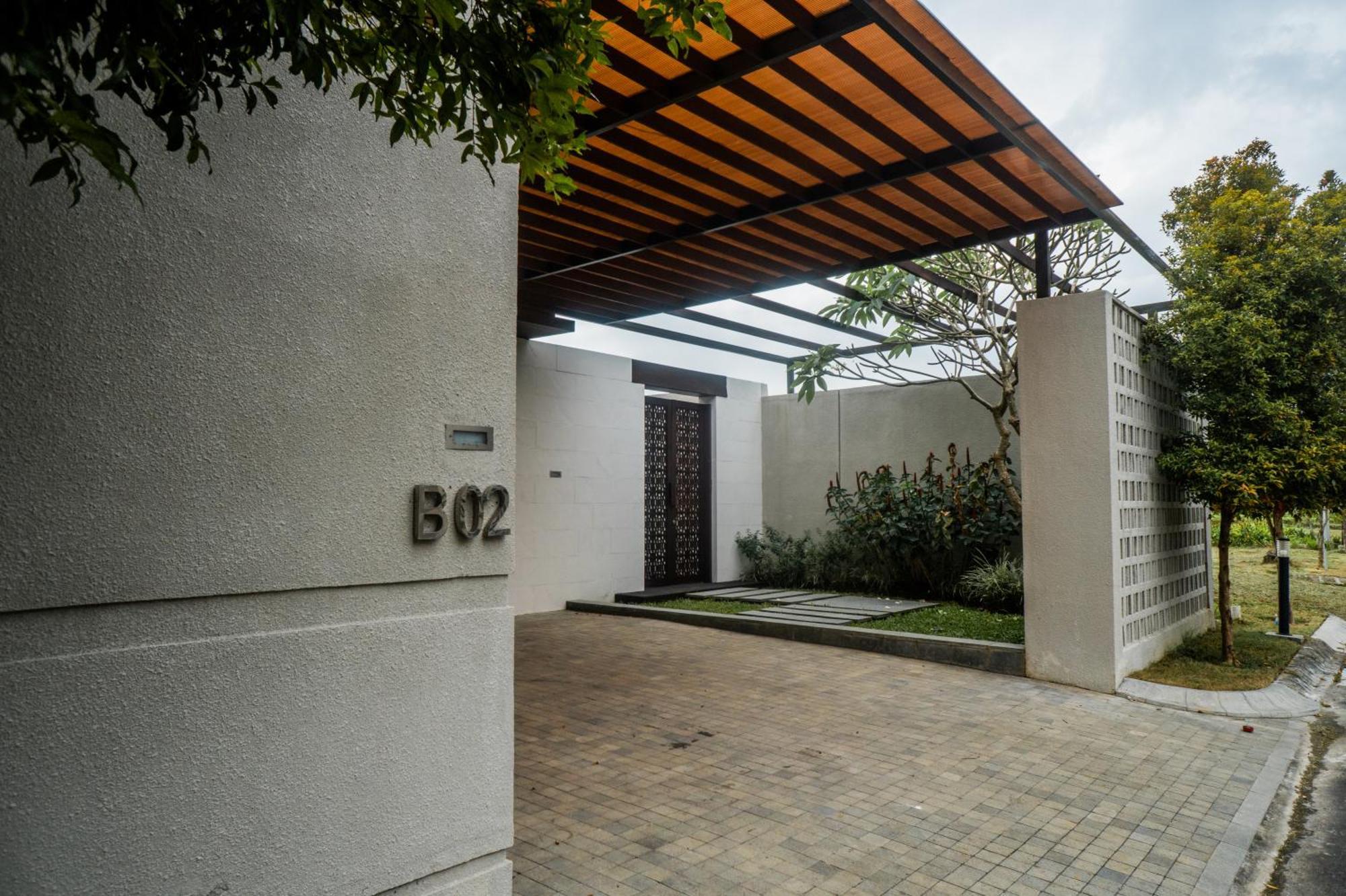 Nivata B2 Ciputra Beach Resort Near Tanah Lot Selemadeg Exterior foto